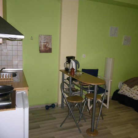 Homy Cozy Studio Towards The Centre Солун Екстериор снимка